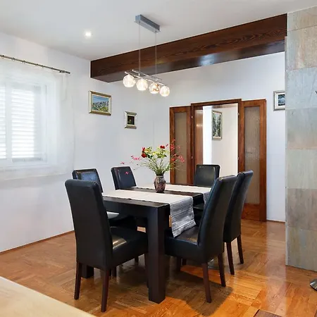 Casa vacanze Luna Sutomiscica