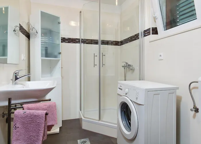 Luna بيت للعطل *