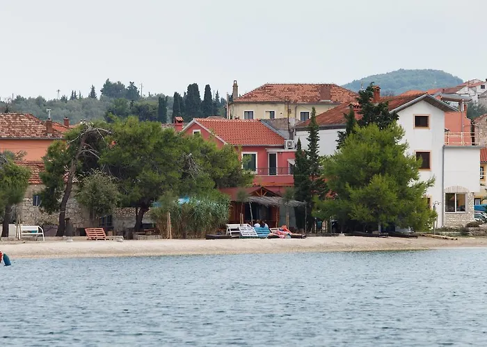 Luna بيت للعطل