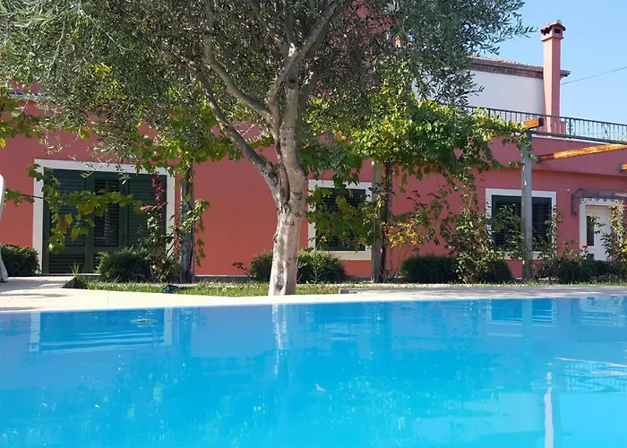 Дом отдыха Luna Sutomiscica