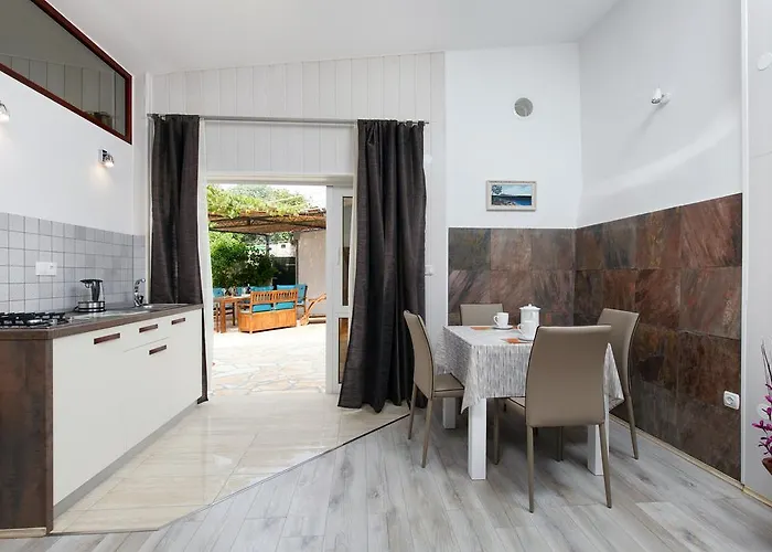 Дом отдыха Luna Sutomiscica