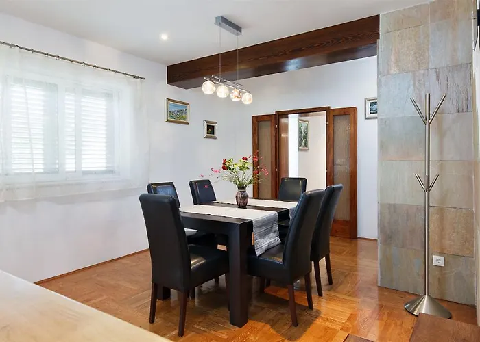 Дом отдыха Luna Sutomiscica