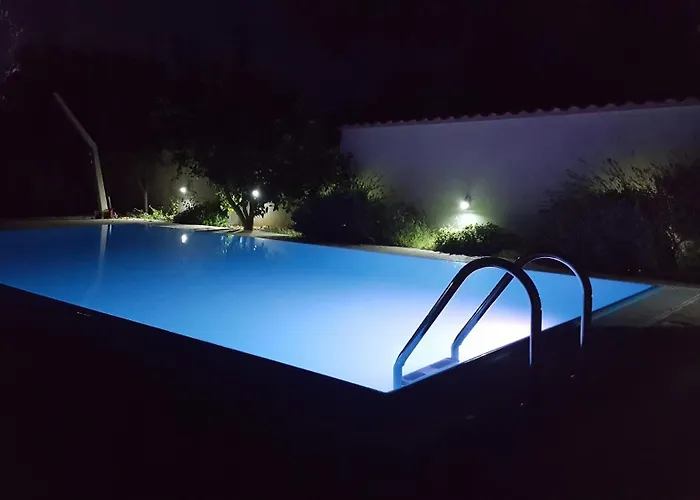 Дом отдыха Luna Sutomiscica