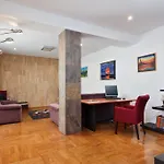 Holiday home Luna Sutomiscica