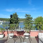 Luna * Sutomiscica